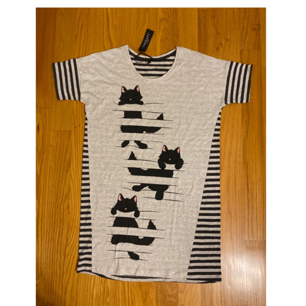 Kitty oversized tee